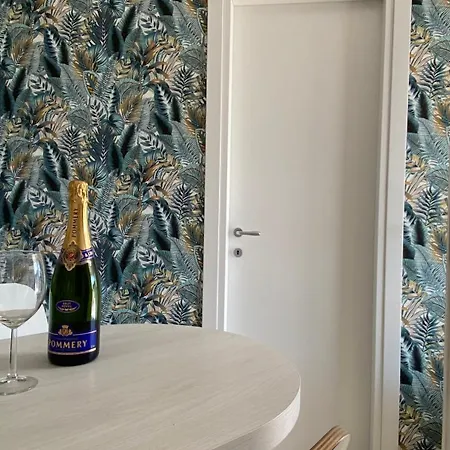 Paradisea Apartment *