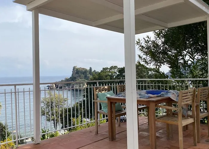 Paradisea تاورمينا