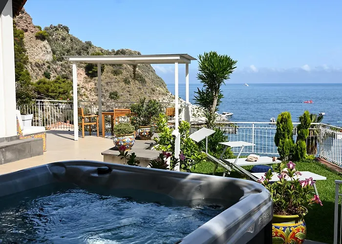 Paradisea شقة تاورمينا