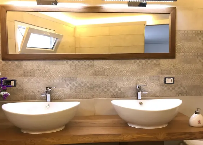 Paradisea شقة تاورمينا